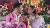 Momen Bahagia Joanna Alexandra dan Immanuel Christover di Resepsi Pernikahan