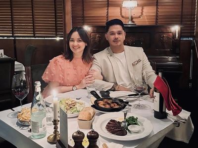 Joanna Alexandra Kompak Makan Steak hingga Onsen Egg bareng Suami