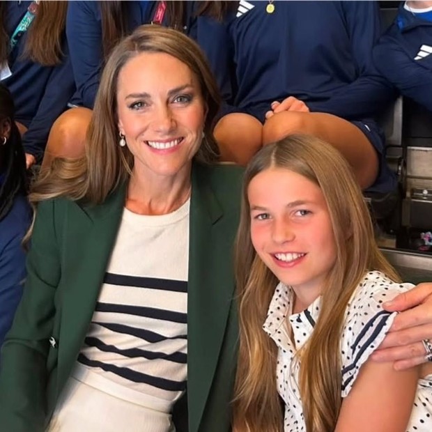 Kate Middleton dan Putri Charllote tampil kompak