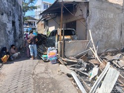Tangis Ibu di Adhyaksa Makassar Usai Kebakaran Hanguskan Tabungan Sekolah Anak