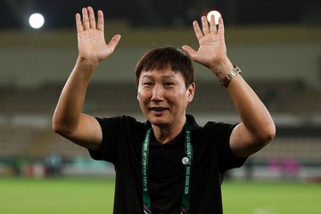 Piala AFF 2026: Kim Sang-sik dan Hoki Baju Hitam