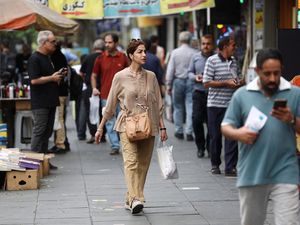 Krisis Iran Memanas, Warga Teheran Tetap Jalani Aktivitas di Tengah Ketegangan