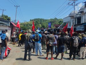 KNPB Gelar Demonstrasi di Sentani Jayapura, Polisi Bubarkan