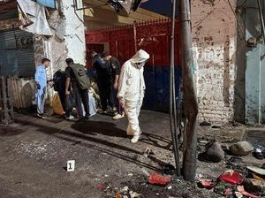 Bom Bunuh Diri Serang Kerumunan di Pakistan, 13 Orang Tewas
