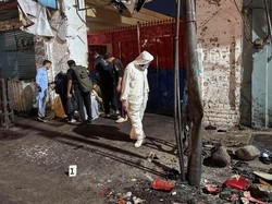 Bom Bunuh Diri Serang Kerumunan di Pakistan, 13 Orang Tewas