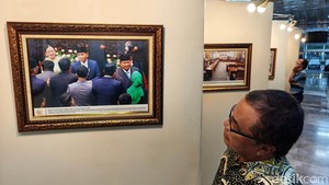 Pameran Foto Warna Warni Parlemen 2026