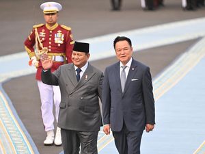 Video: Prabowo Sambut Kedatangan PM Thailand di Istana Merdeka