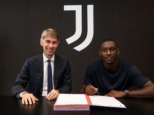 Sah! Randal Kolo Muani Pindah ke Juventus