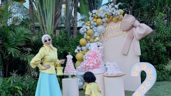 8 Potret Syahrini Rayakan Ultah ke-2 Putrinya, Pakai Gelang Rp 26 Miliar