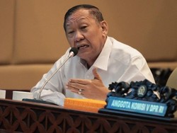 Legislator Senayan Acungi Jempol Program MYP Pembangunan Jalan Pemprov Sulsel