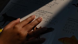 Belajar Membaca Lewat Sentuhan, Literasi Braille Diperkenalkan di TIM