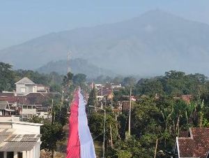 Video: Di Balik Bentangan Merah Putih Sepanjang 600 Meter di Kaki Arjuno