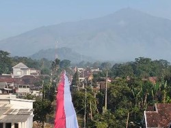 Video: Di Balik Bentangan Merah Putih Sepanjang 600 Meter di Kaki Arjuno
