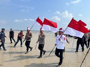Ekspedisi Merah Putih Perkuat Polsek Terluar di Pelalawan, Tanam 1.000 Mangrove
