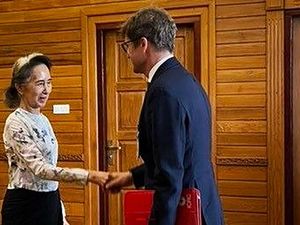 Ini Foto Terbaru Suu Kyi Setelah Bertahun-tahun Tak Terlihat