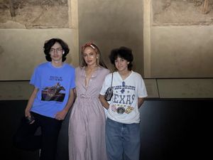 Anak Perempuan Jennifer Lopez Tampil Beda Setelah Ganti Nama Jadi Oskar