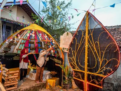 Kampung di Bandung Bersolek Sambut HUT Ke-81 RI