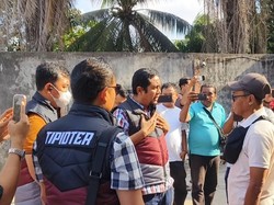 Satlap Tri Cakti Halangi Polisi Saat Gerebek Gudang Pasir Timah di Belitung