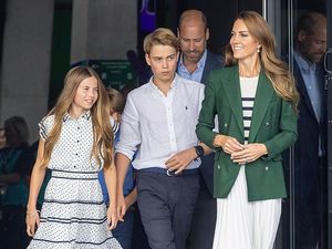 Gaya Chic Kate Middleton & Putri Charlotte Tampil Senada di Commonwealth Games