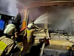 Warga Bunyikan Kentongan, Toko Sembako di Badung Ludes Terbakar