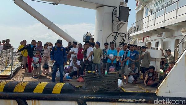 Kedatangan Puluhan Korban Selamat KMP Mutiara Sentosa 2 di GSN