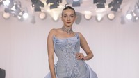 Monica Ivena Rayakan 15 Tahun Berkarya, Enzy Storia Jadi Model Pembuka