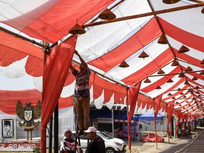 Lorong Merah Putih Sepanjang 650 Meter Semarakkan HUT Ke-81 RI di Tasikmalaya