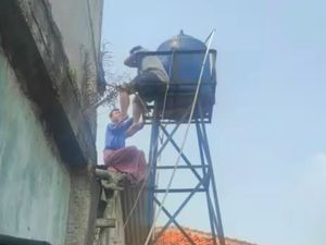 Mahasiswa KKN di Tangerang Kejang Usai Kesetrum Saat Kuras Toren