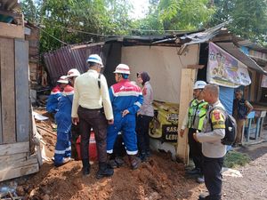 Warung di Jambi Curi Minyak dari Pipa Pertamina, Penghuni Diburu