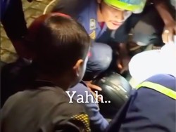 Evakuasi Dramatis Pria Terjepit Drainase: Korban Hilang Fokus, Anak Ikut Bujuk