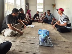 Pria di Pontianak Bisa Peluk Ibunya Lagi Setelah 3 Dekade Lebih Berpisah
