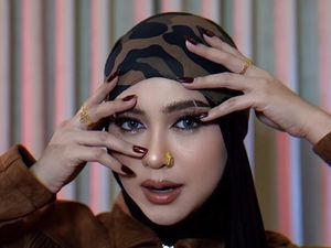Potret Ria Ricis Tampil Manglingi Dengan Baddie Makeup Look & Anting Hidung