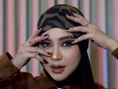 Potret Ria Ricis Tampil Manglingi Dengan Baddie Makeup Look & Anting Hidung