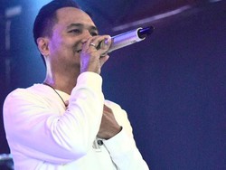 Roland Judita Bikin Heboh Sukatani, Diserbu Ibu-ibu Saat Manggung