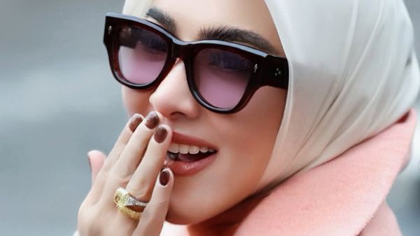 Netizen Jangan Julid! Syahrini Hobi Ngedit Foto: Kadang Paha Kekecilan