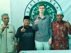 Cerita di Balik Puluhan WNA Memeluk Islam di Karawang