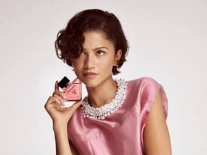 Zendaya Jadi Brand Ambassador Prada Beauty, Netizen Ngaku Bosan Lihat Wajahnya