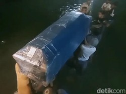 Jenazah Korban KM Mutiara Sentosa 2 Tiba di Makassar Bersama Anaknya