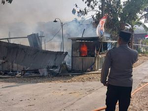 Pom Mini Korsleting, Rumah-Toko di Grobogan Ludes Terbakar