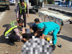 Pemotor Tewas usai Tabrak Belakang Truk di Deket Lamongan