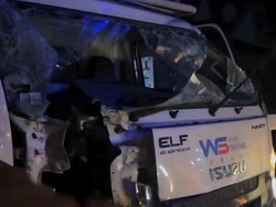 Horor Tabrakan 2 Truk hingga Sopir Kejepit di Bogor