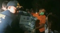 Video: Jenazah Korban KM Mutiara Sentosa 2 Tiba di Makassar Bersama Anaknya