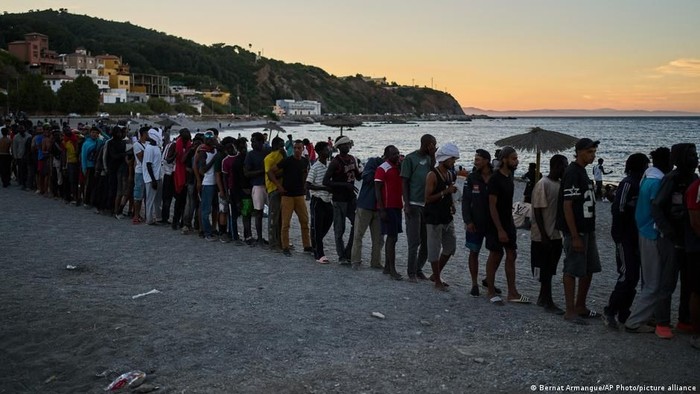 Krisis Ceuta Reda, UE Bantu Pengamanan Perbatasan Spanyol Krisis Ceuta Reda, UE Bantu Pengamanan Perbatasan Spanyol