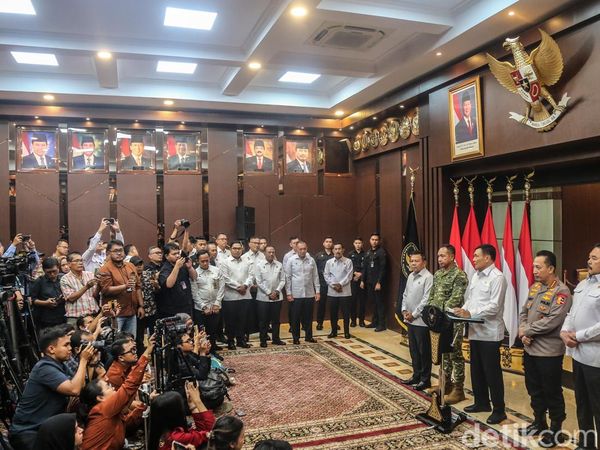 Menko Polkam Pastikan Situasi Nasional Terkendali, Minta Masyarakat Tak Terpengaruh Hoaks