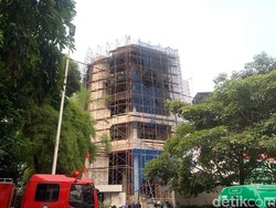 Lagi Dibangun, Kebakaran Gedung di Cikini Hanguskan Fasad-Jaring Scaffolding