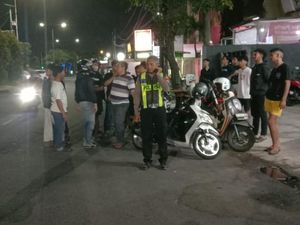 Video: Bentrokan Diduga Suporter Pecah Seusai Laga Persebaya Vs Arema