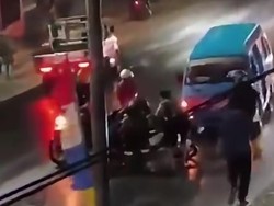 Viral Sejumlah Pemotor Jatuh gegara Tetesan Air Lindi di Bantargebang