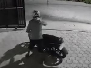 Maling Motor Terekam CCTV Saat Beraksi di Indekos Pinrang, Polisi Usut