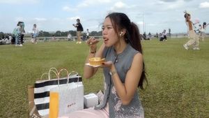 Ummi Quary Rayakan Ultah di Singapura, Asyik Jajan Es Krim Uncle dan Laksa!