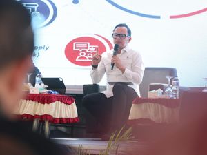 Wamendagri Minta Kepala Daerah Bangun Ekosistem KDKMP dengan Stakeholder